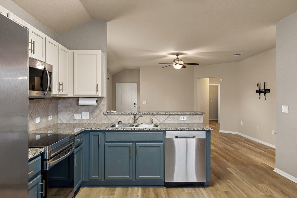 12105 Jamie Dr - Photo 13