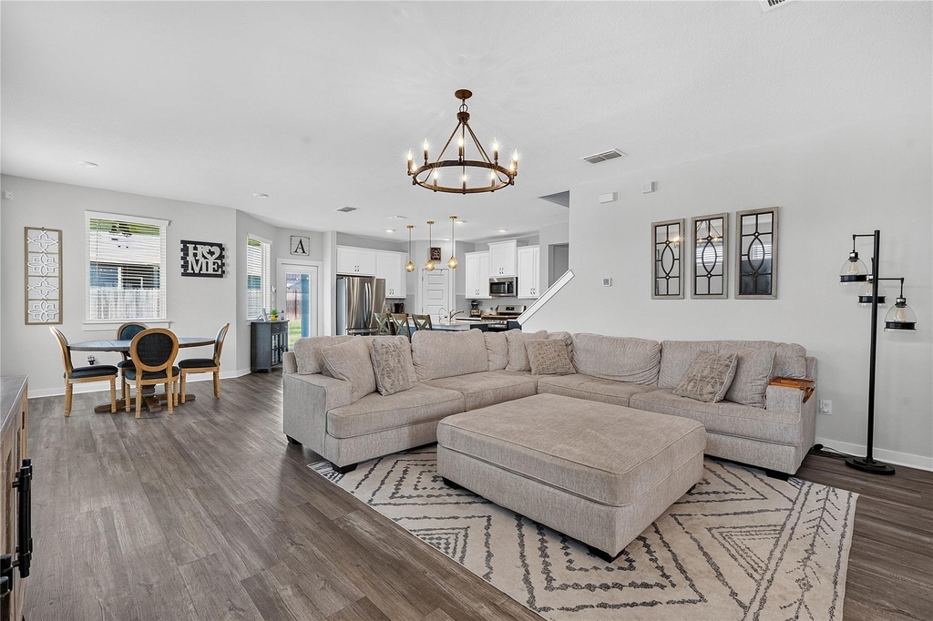 278 Garner Dr - Photo 4