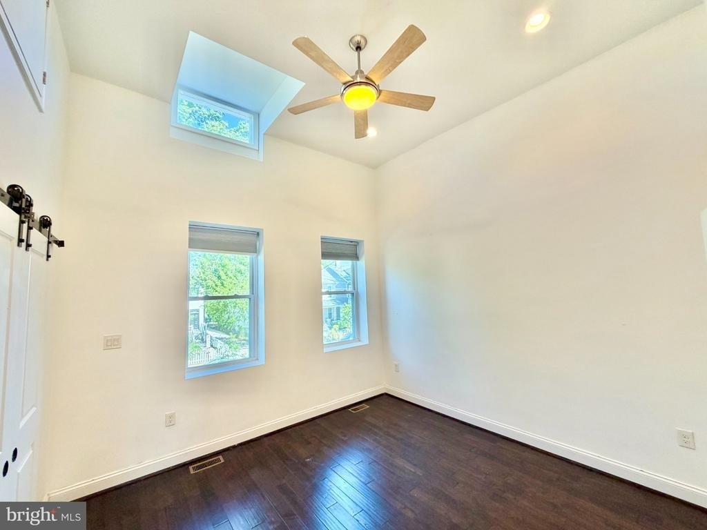918 Hamilton Street Nw - Photo 16