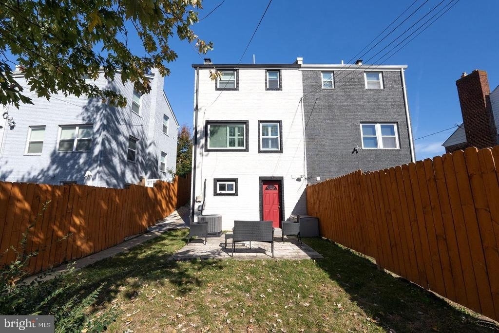 4355 G Street Se - Photo 3