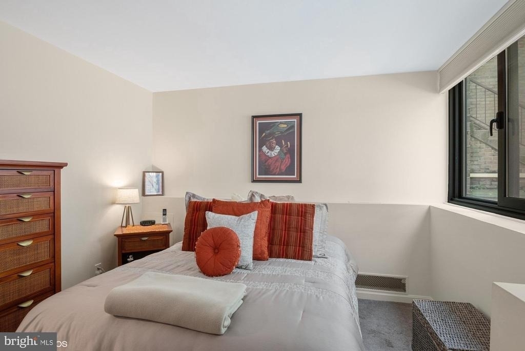 274 M Street Sw - Photo 14