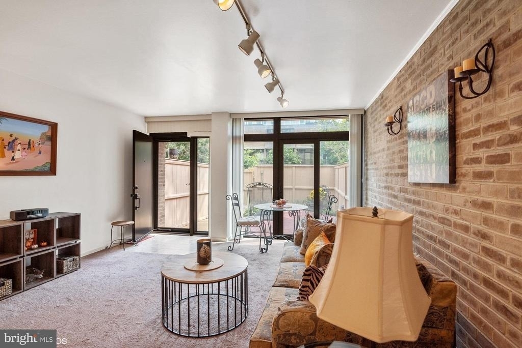 274 M Street Sw - Photo 6