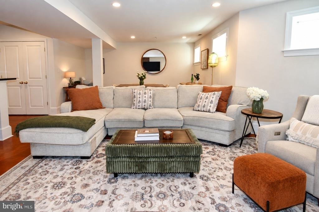 1324 Euclid Street Nw - Photo 3