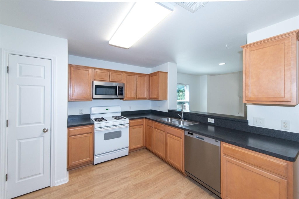 3717 Holden Ct - Photo 5