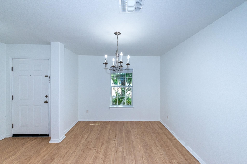 3717 Holden Ct - Photo 2