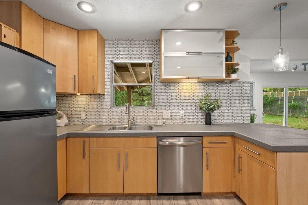 4904 Enchanted Ln - Photo 2