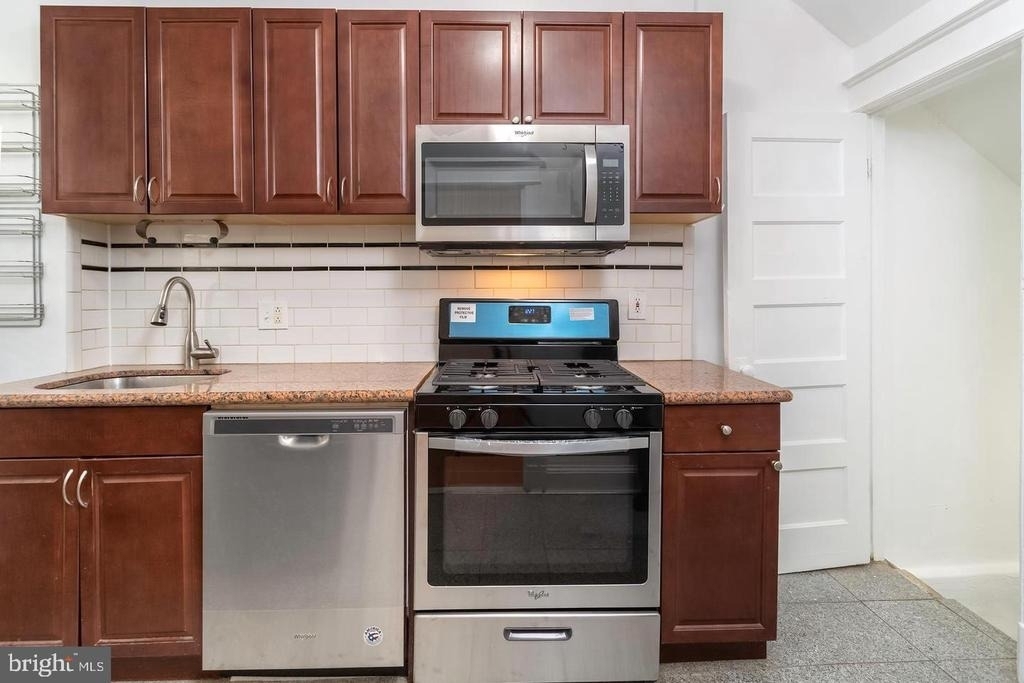 222 R Street Ne - Photo 15