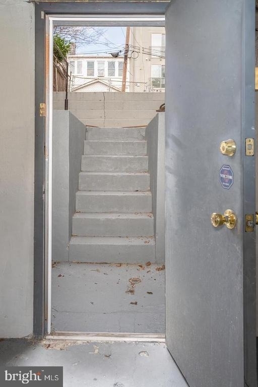 222 R Street Ne - Photo 32