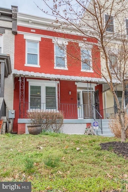 222 R Street Ne - Photo 1