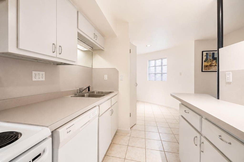 2505 Seton Ave - Photo 1