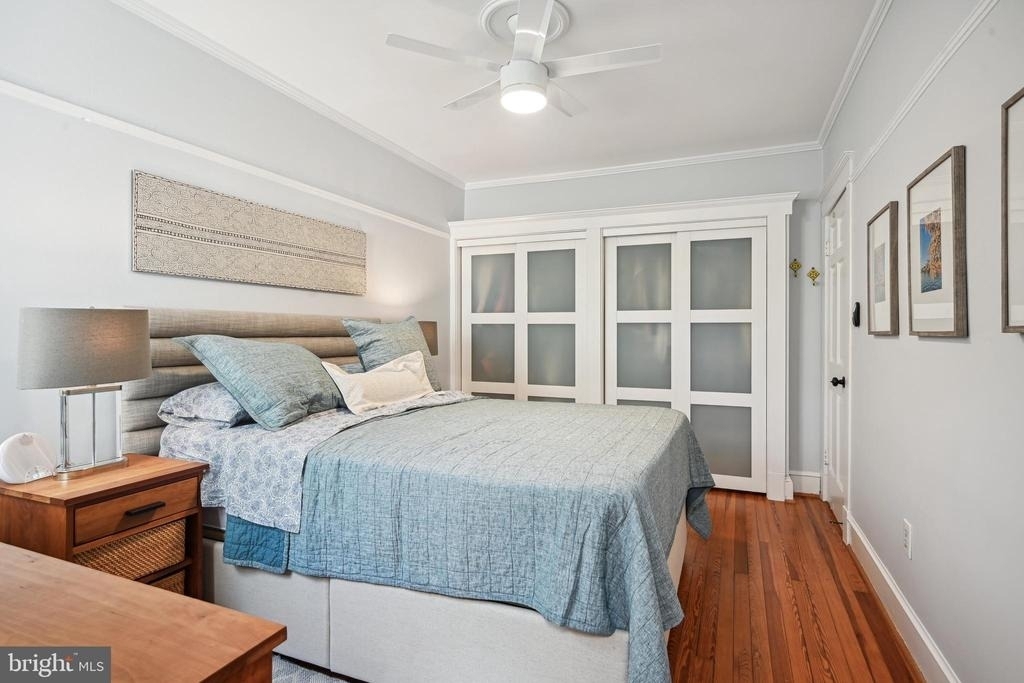 2111 37th Street Nw - Photo 18