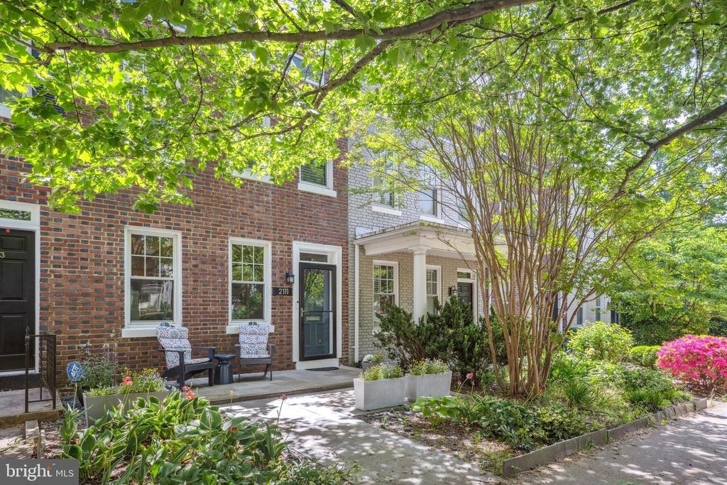 2111 37th Street Nw - Photo 2
