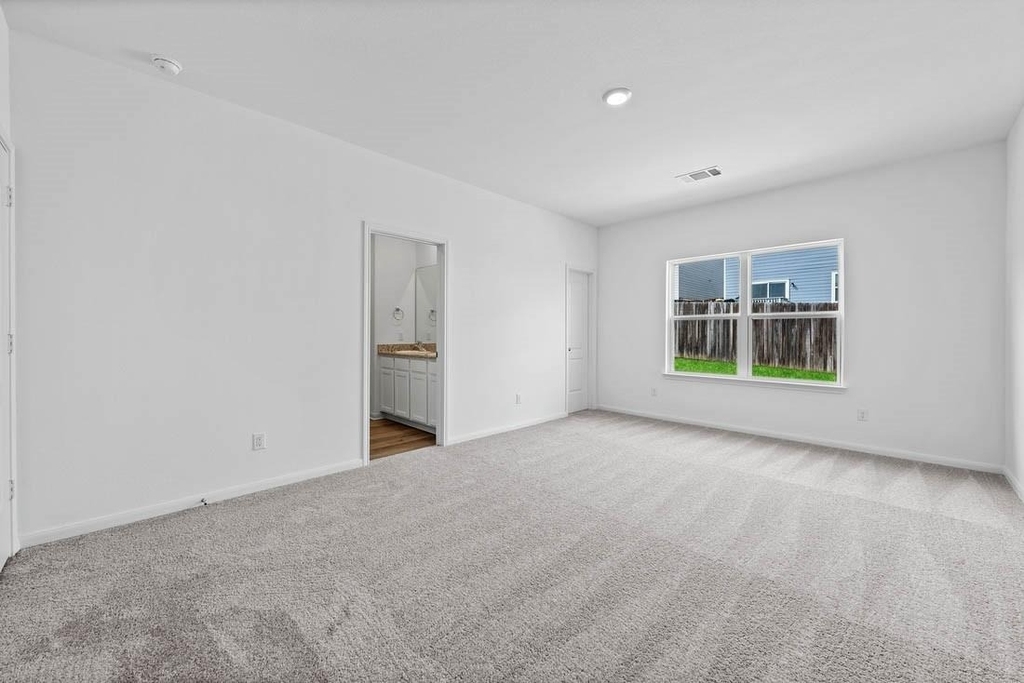 104 Captain Dooley Ln - Photo 3