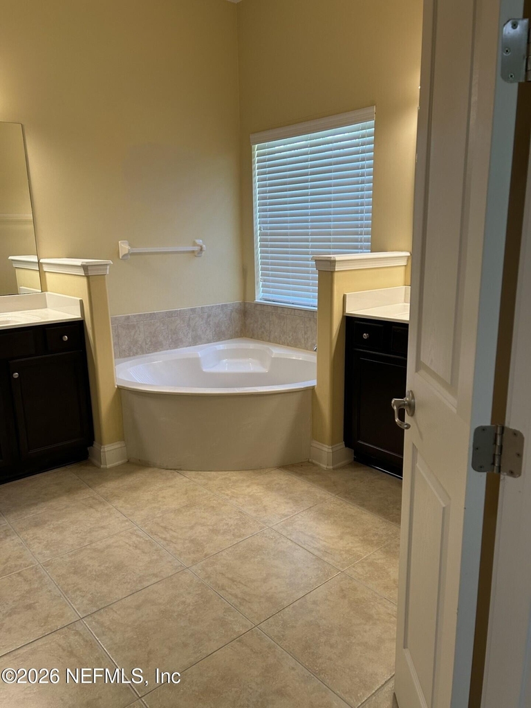 296 Ellsworth Circle - Photo 12