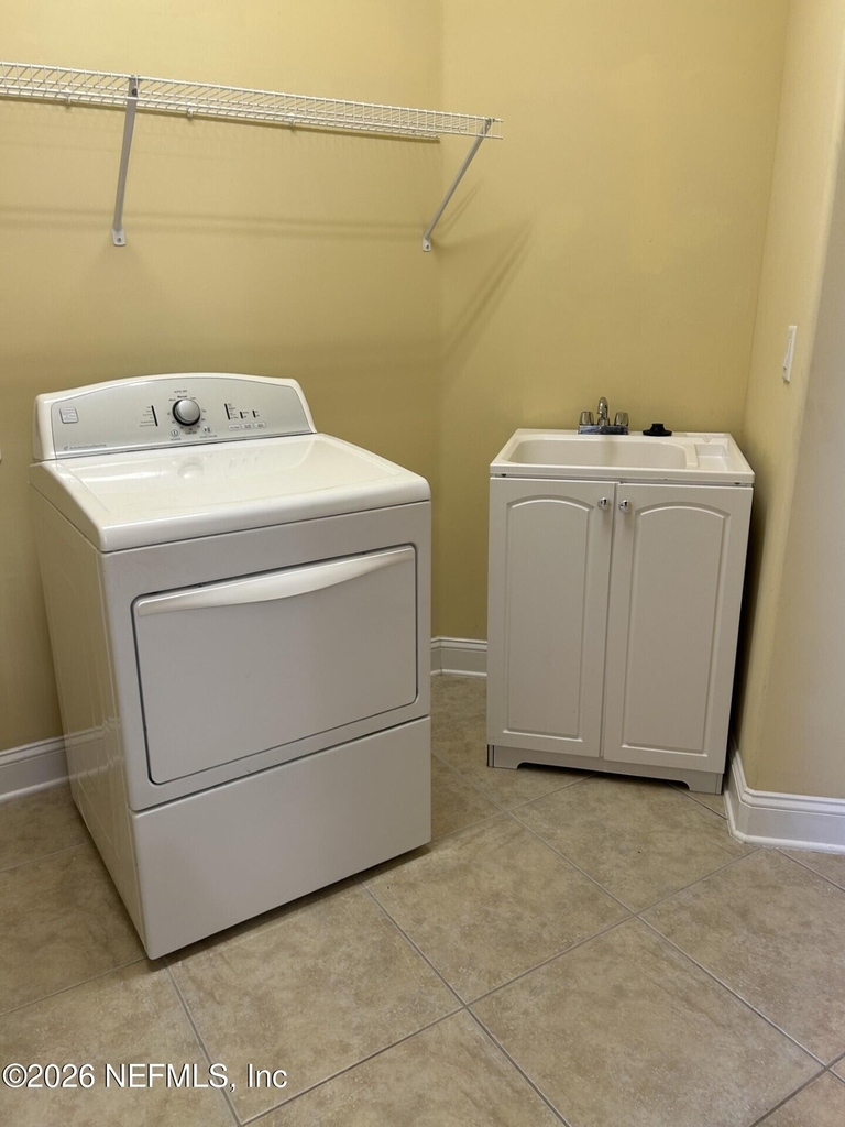 296 Ellsworth Circle - Photo 17