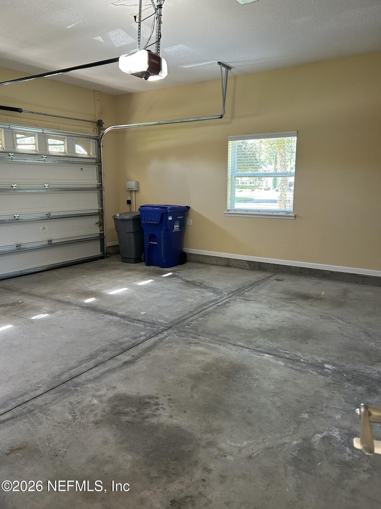 296 Ellsworth Circle - Photo 18