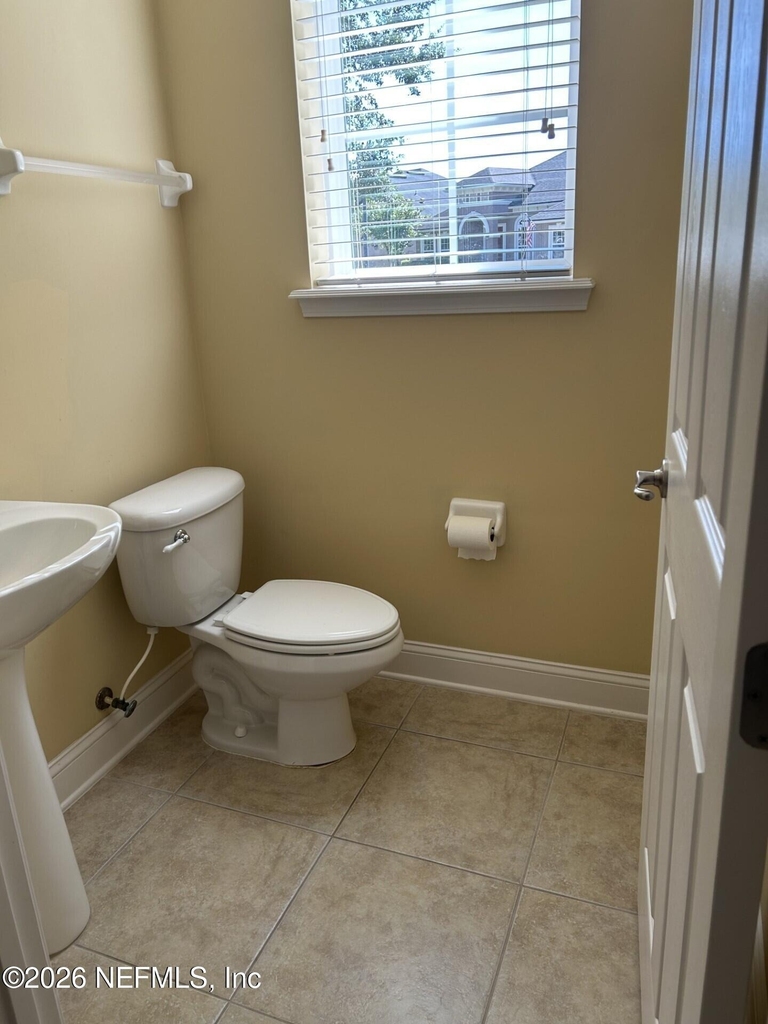 296 Ellsworth Circle - Photo 6