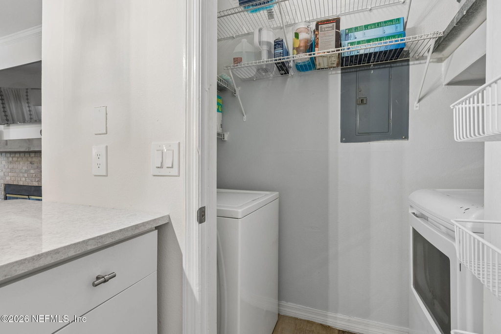 211 Colima Court - Photo 17
