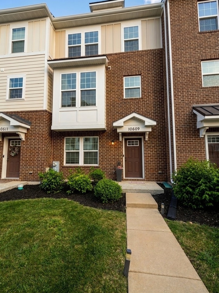 10609 Paige Circle - Photo 0