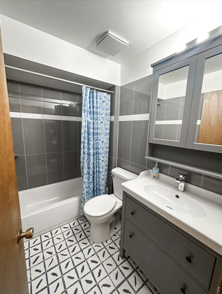 4627 Eberly Avenue - Photo 2