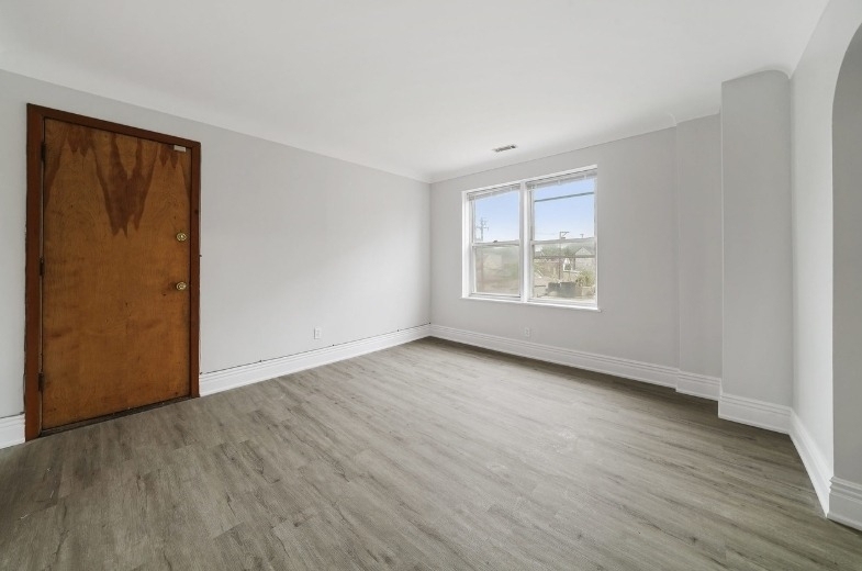 2556 S Albany Avenue - Photo 16