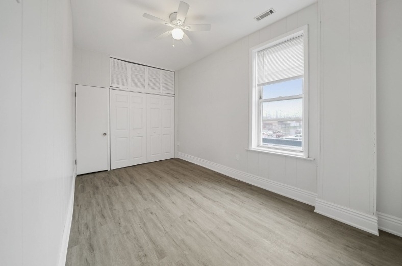 2556 S Albany Avenue - Photo 14