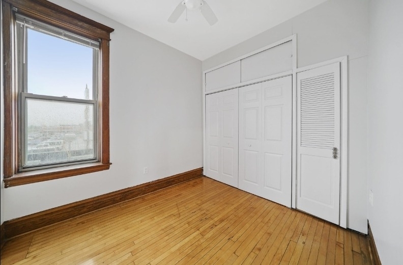 2556 S Albany Avenue - Photo 8