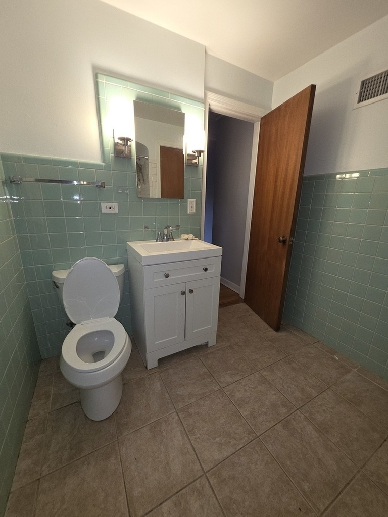 10763 S Longwood Drive - Photo 2