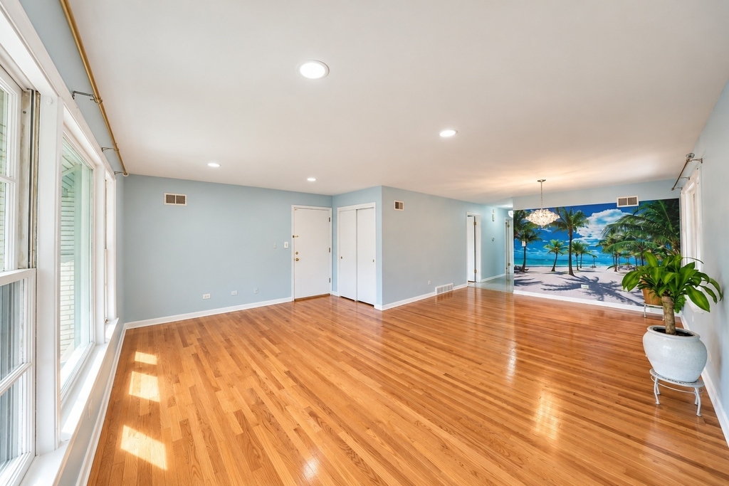 8608 W Carmen Avenue - Photo 8