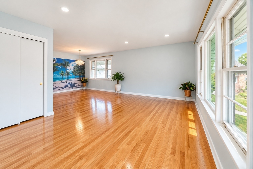 8608 W Carmen Avenue - Photo 9