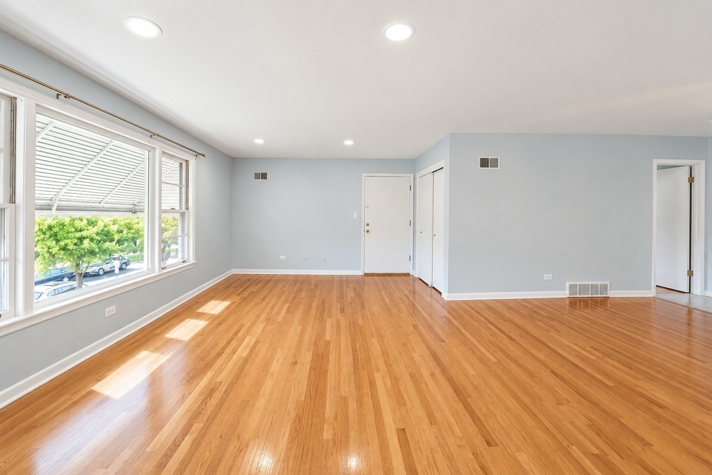 8608 W Carmen Avenue - Photo 7