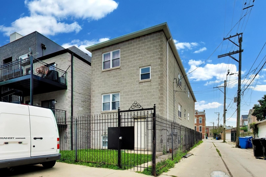 1346 W Cullerton Street - Photo 14