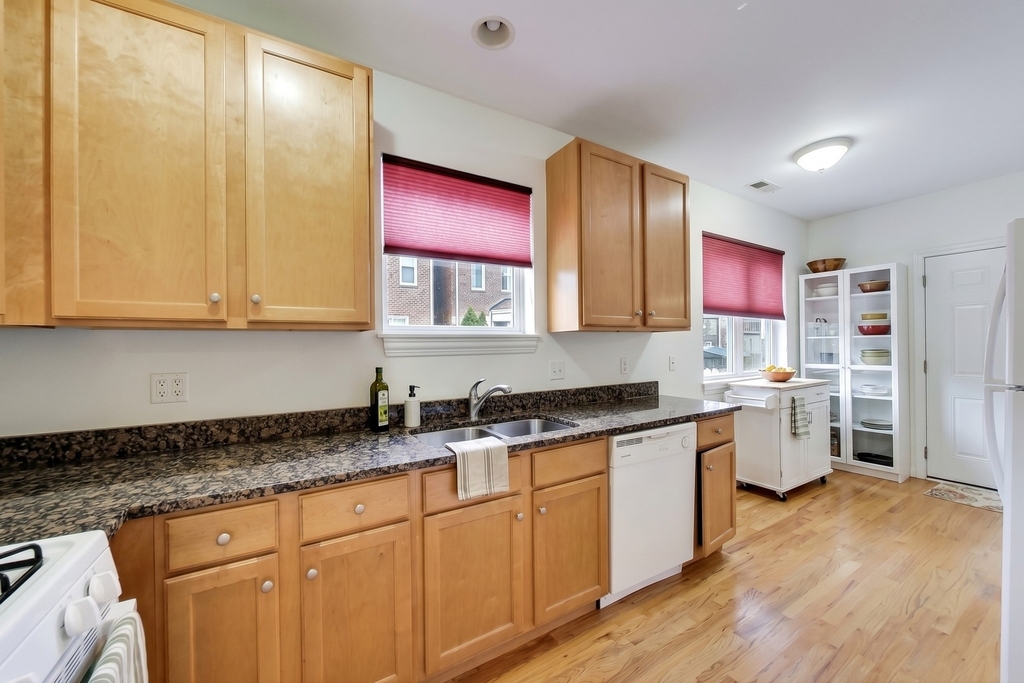 1346 W Cullerton Street - Photo 8
