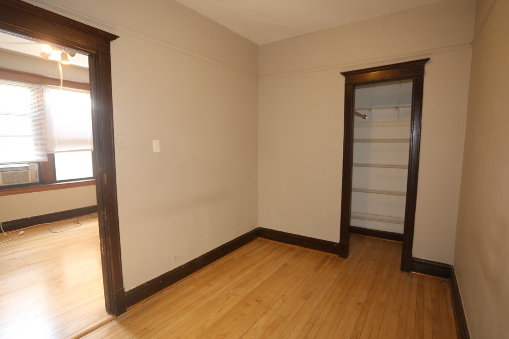 1927 W Schiller Street - Photo 9