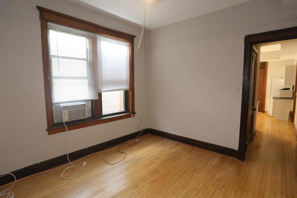 1927 W Schiller Street - Photo 7
