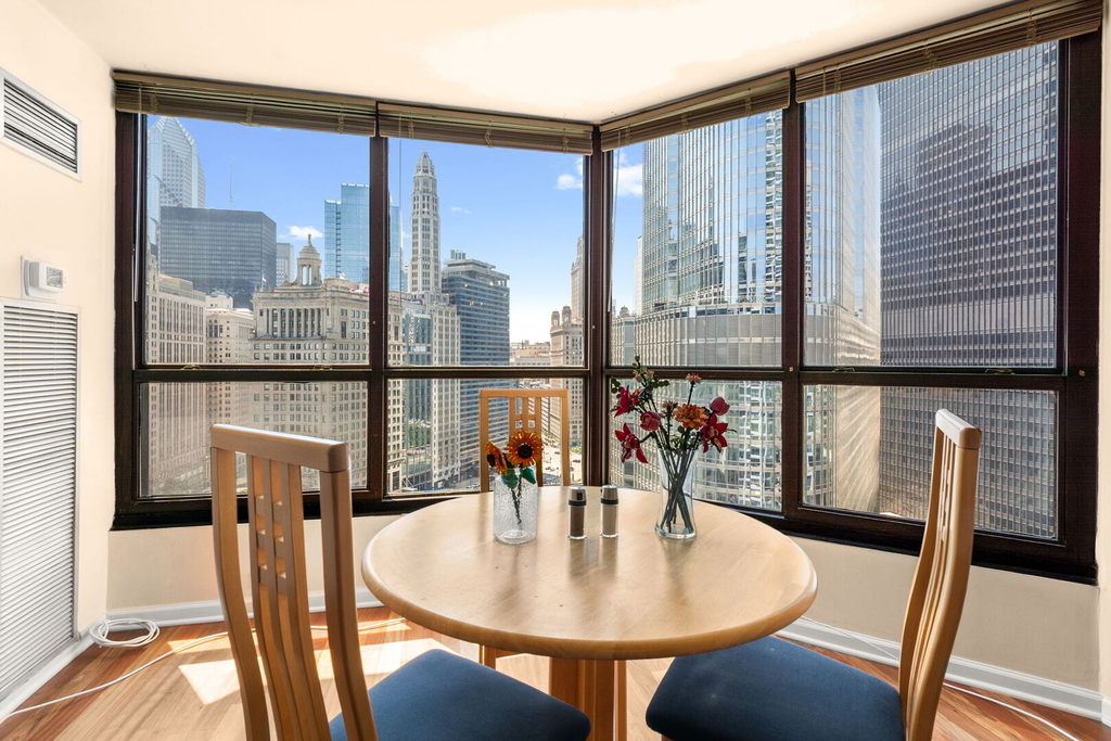 405 N Wabash Avenue - Photo 4