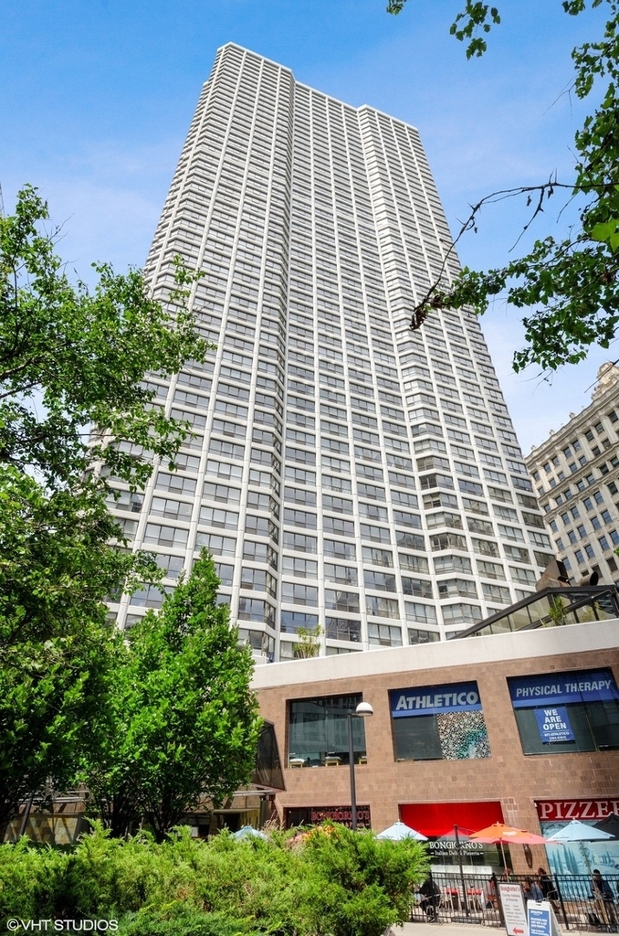 405 N Wabash Avenue - Photo 14
