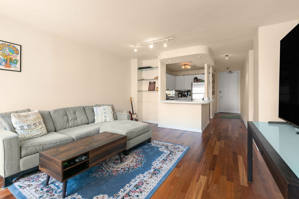 405 N Wabash Avenue - Photo 10