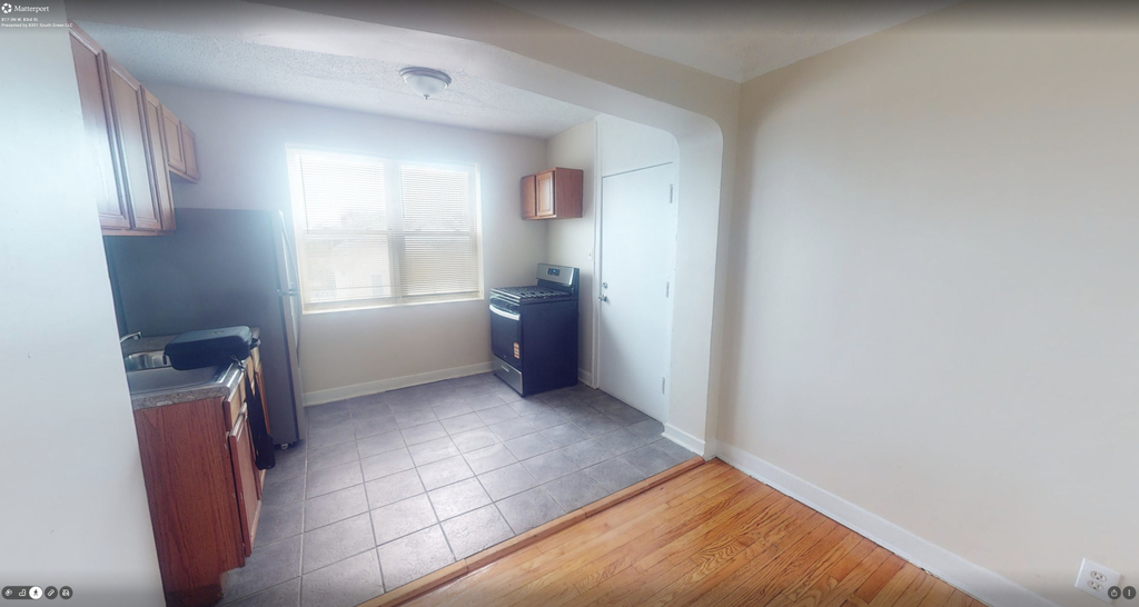 817 W 83rd Street - Photo 4