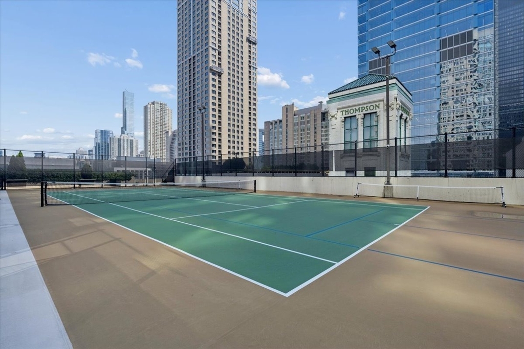 345 N Lasalle Street - Photo 19
