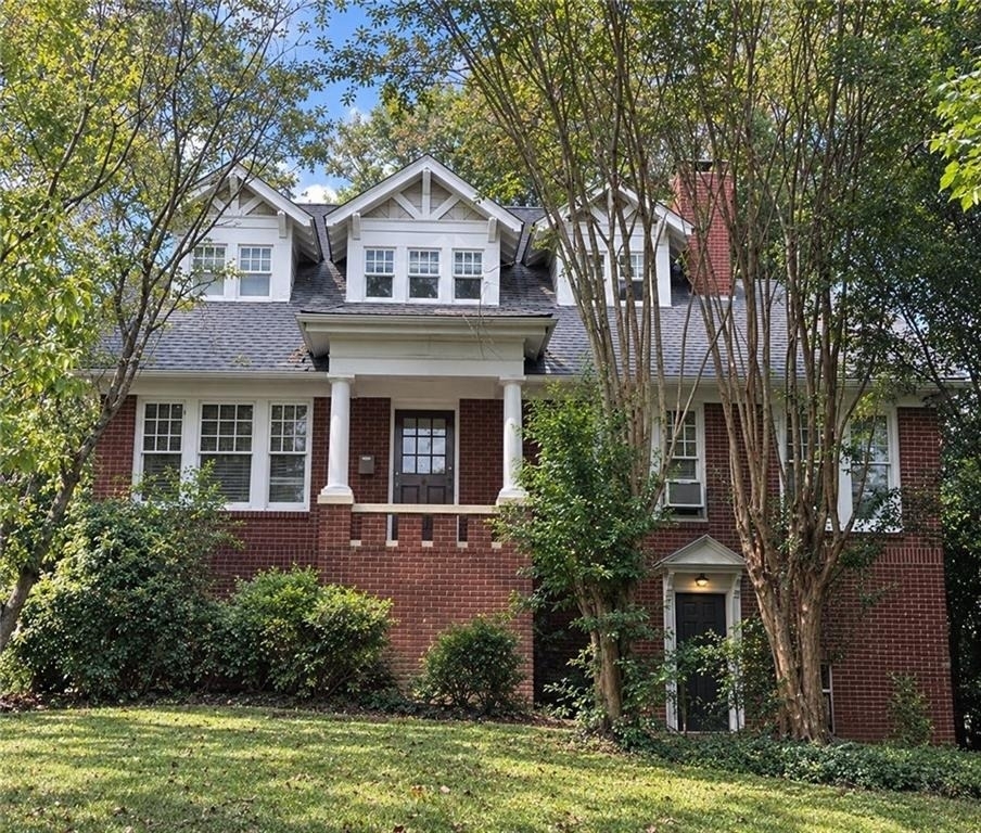 1292 Oxford Road Ne - Photo 0