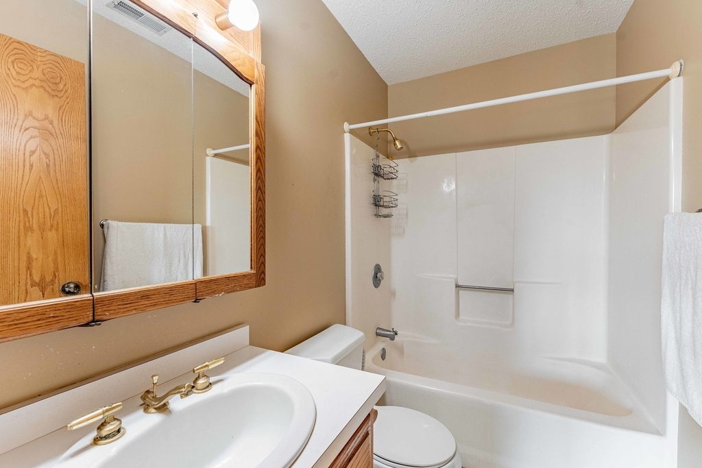 884 N Prairie Avenue - Photo 14