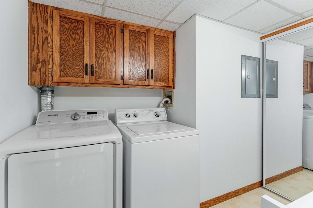884 N Prairie Avenue - Photo 13