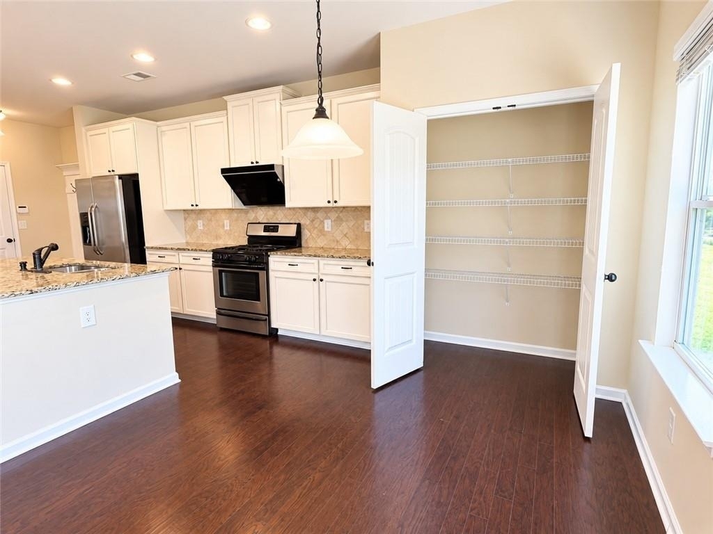 1718 Hanover West Court - Photo 10