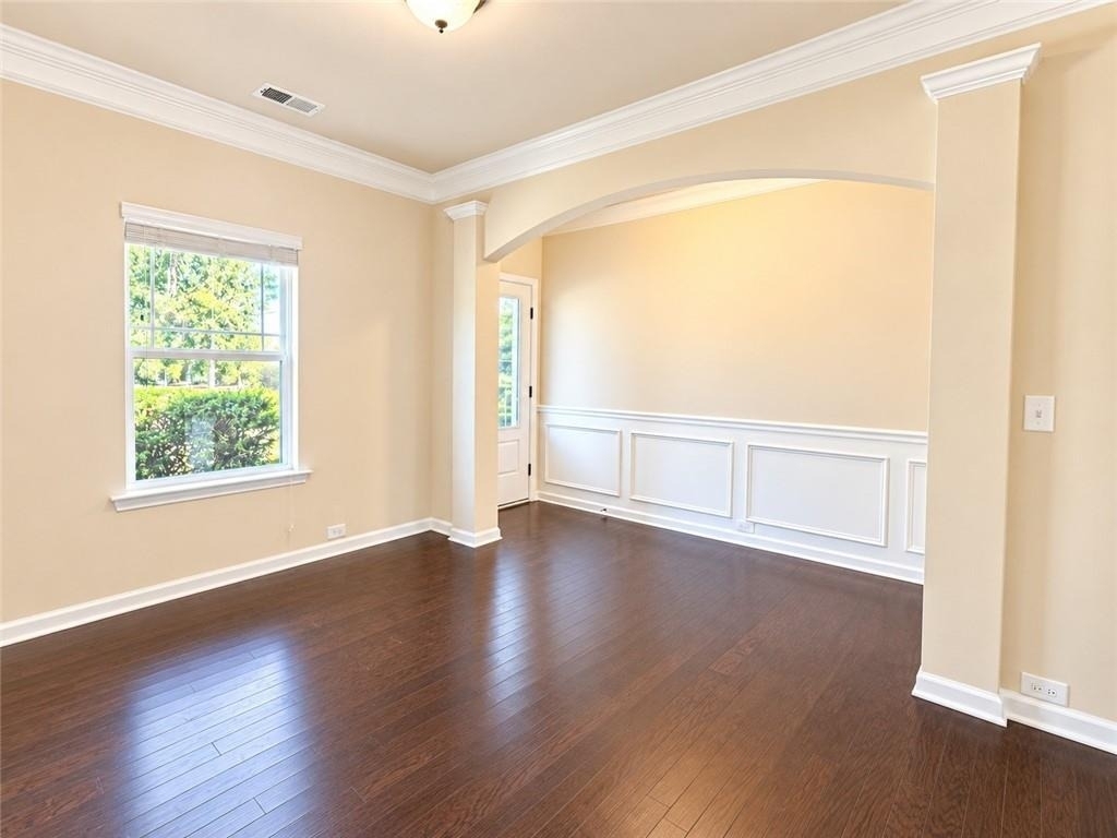 1718 Hanover West Court - Photo 5