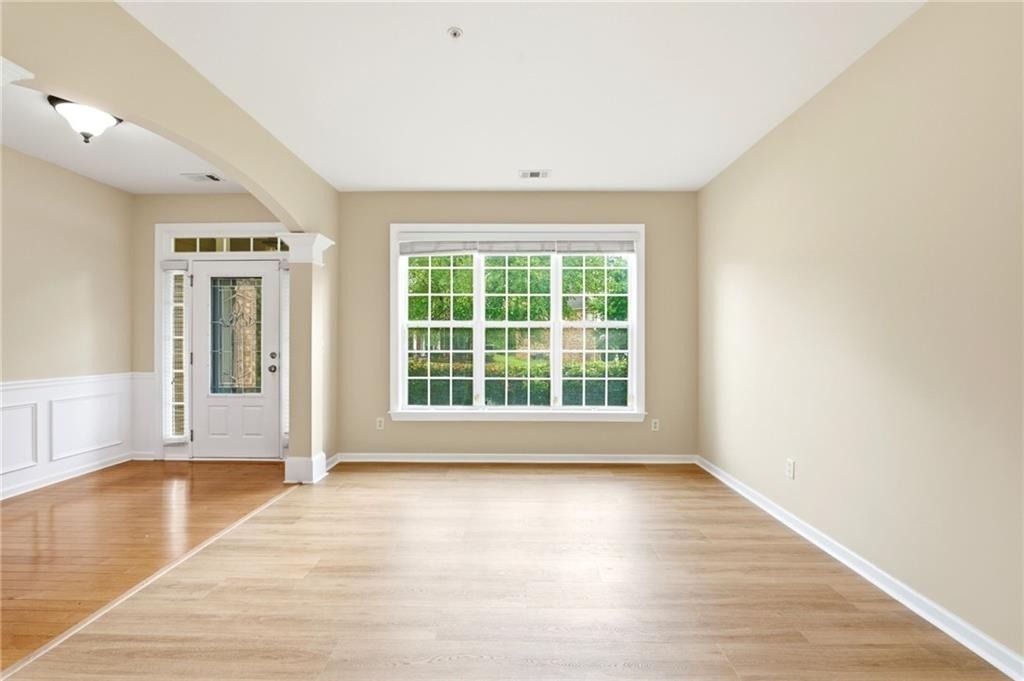 2196 Kingswood Drive - Photo 5