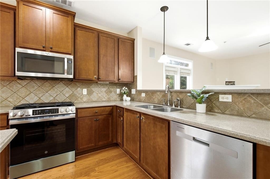 2196 Kingswood Drive - Photo 13