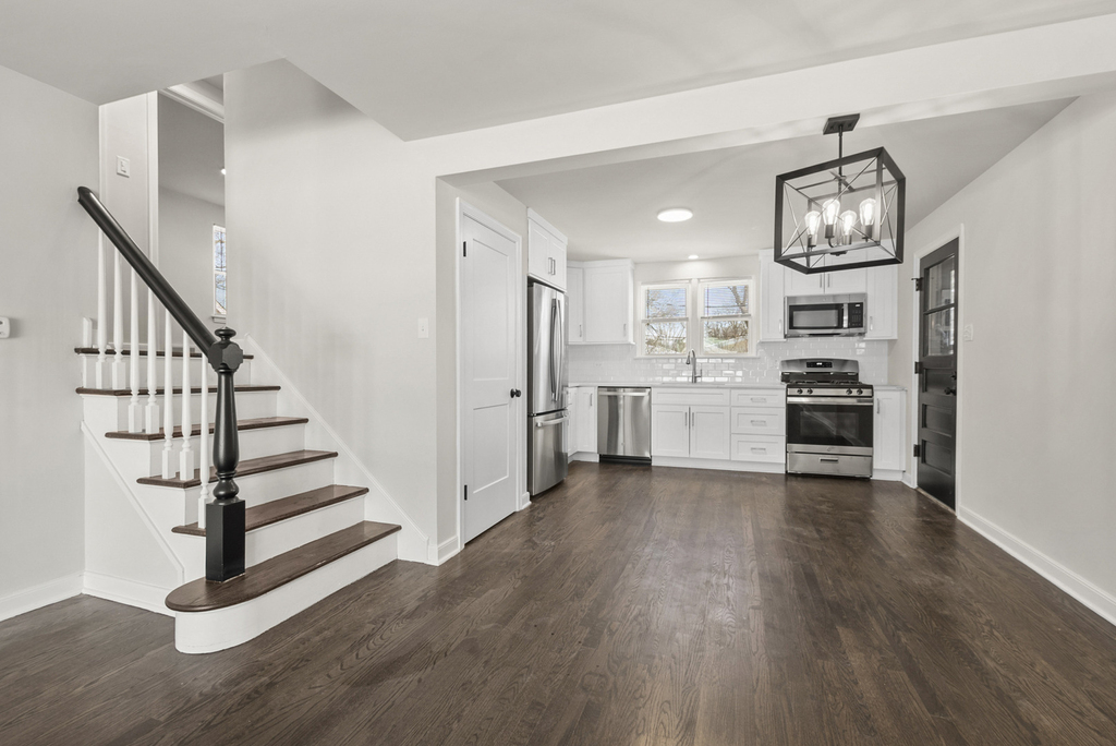 141 N Peck Avenue - Photo 1