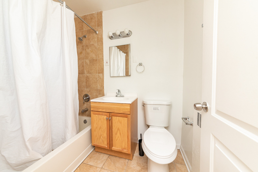 233 Custer Avenue - Photo 5