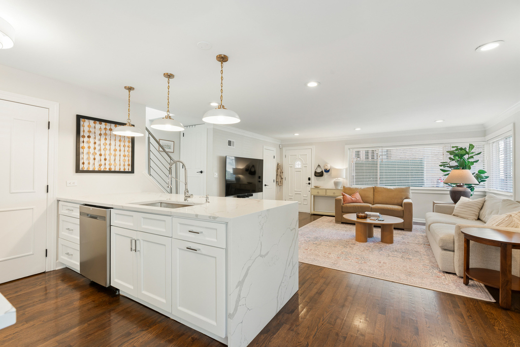 428 W Wellington Avenue - Photo 6